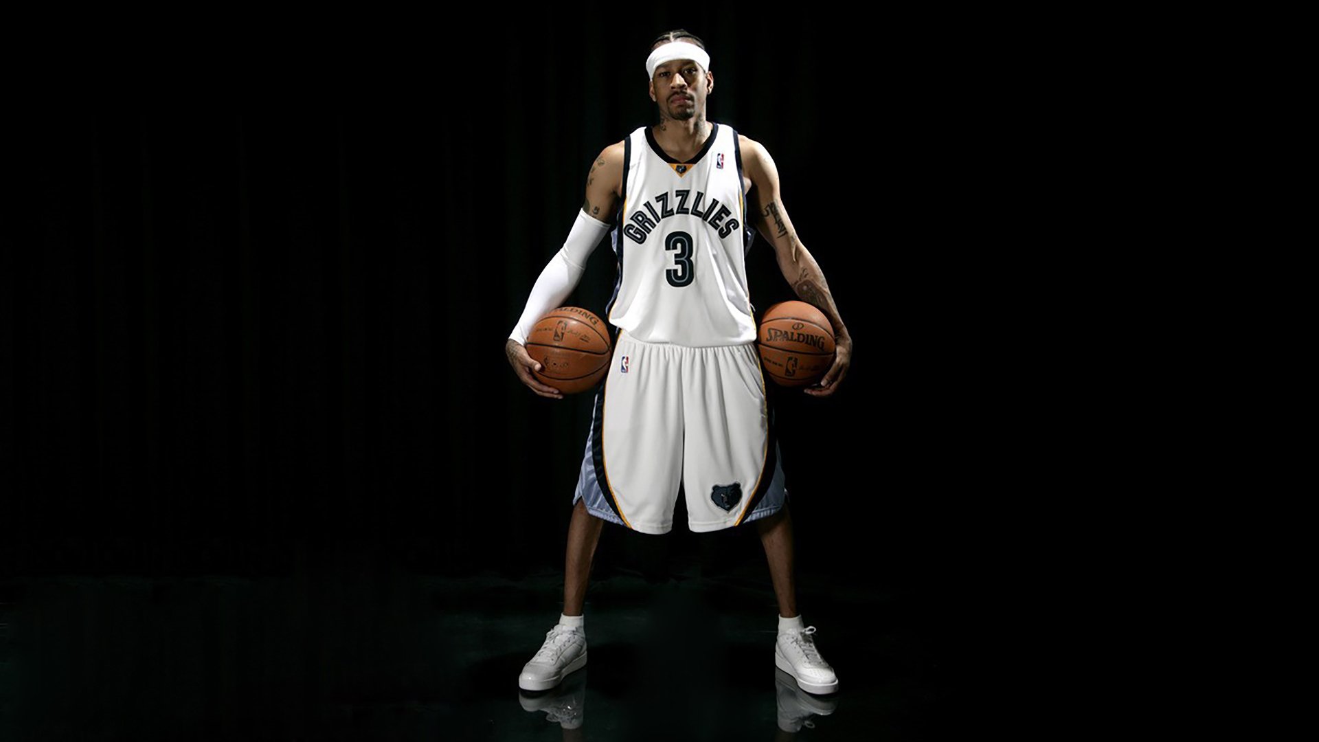 “尼克斯球迷狂欢，主场迎来关键胜利”，尼克斯大牌球迷